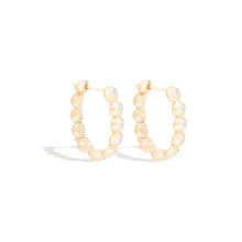 Load image into Gallery viewer, Evolve Oval Hoop Earring - Diamond