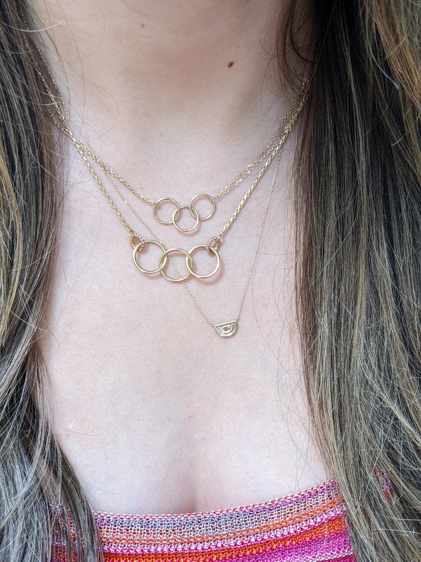 Edge Ferris Wheel Charm Necklace - Gold