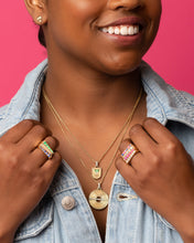 Load image into Gallery viewer, Edge Disk Pendant Necklace
