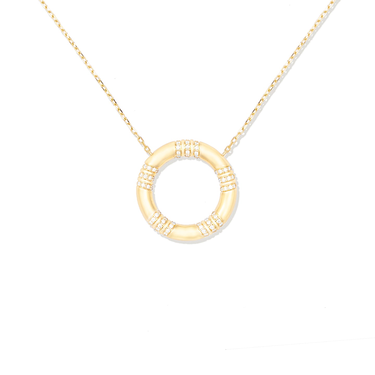 The Crew Large Circle Pendant Necklace - Diamond