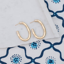 Load image into Gallery viewer, Crew Large Oval Hoop Earring - Diamond
