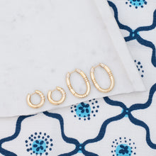 Load image into Gallery viewer, Crew Oval Small Hoop Earring - Tsavorite &amp; Diamond
