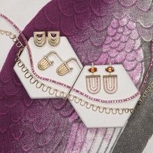Load image into Gallery viewer, Edge Link Collar Necklace
