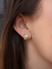 Load image into Gallery viewer, Ribbed Stud Earring - Tsavorite
